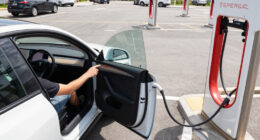 Tesla Adds Emergency Feature So You Can Drive Away From Supercharger Without Unplugging